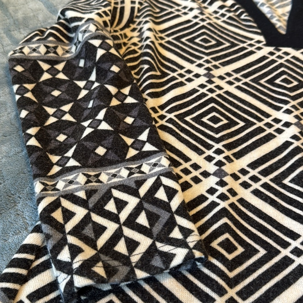 Boutique sweater dress - Picture 2 of 6